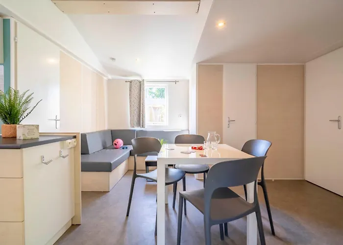 Paradis 4 étoiles A La Corniche La Rochelle Camping Angoulins-sur-Mer