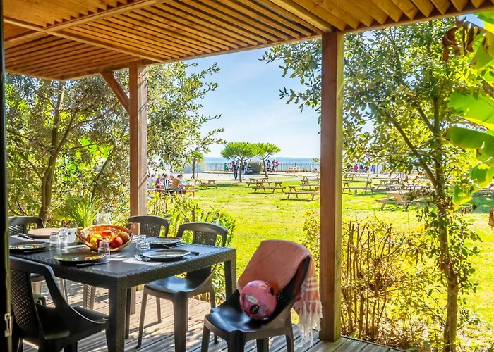 Campsite Paradis 4 Etoiles A La Corniche La Rochelle Angoulins